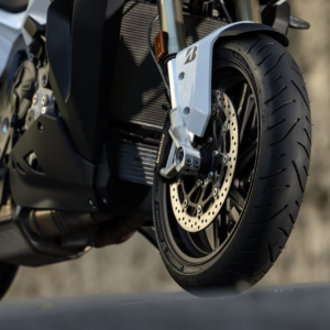 TIRE T33 120/70ZR18 59W